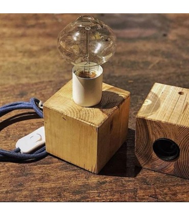 Taco de madera tintado